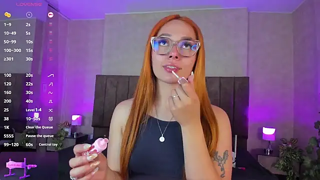 Snapshot of LanaMills_ chatting on September 21, 3:38 am LanaMills online show from September 21, 3:38 am