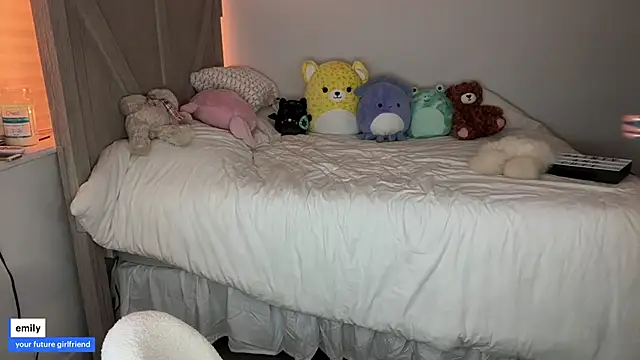 emmyfawn online show from September 19, 4:11 am