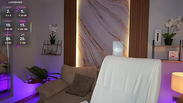 MilaCrave online show from November 29, 12:20 pm