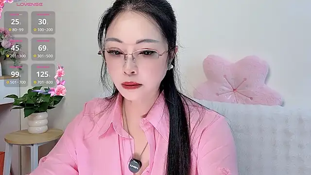 Snapshot of Hua_Hua_0 chatting on September 14, 6:11 am Hua Hua 0 online show from September 14, 6:11 am