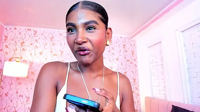 halleylorens online show from June 25, 7:04 pm