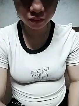 Mie rose online show from June 9, 1:10 pm