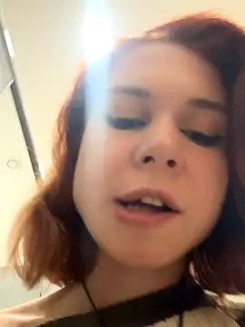 Snapshot of RosieSecret chatting on September 21, 7:29 am RosieSecret online show from September 21, 7:29 am