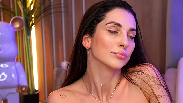 EllyLynn online show from April 27, 7:33 pm