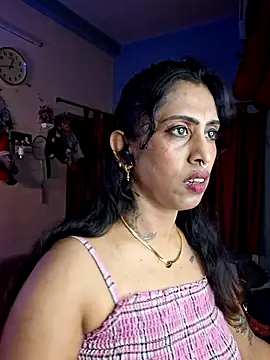 Love Beauty01 online show from April 24, 6:44 pm