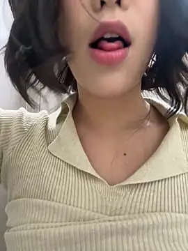 luluya1314 online show from March 18, 10:09 am