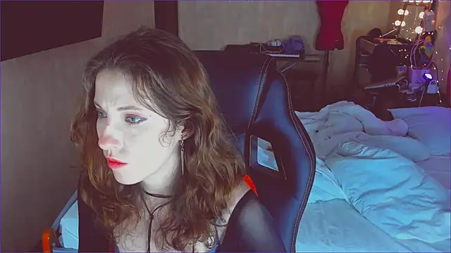 Agata in Wonderland online show from September 22, 4:49 pm