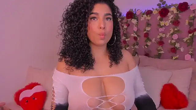 MiaWonderfull online show from February 18, 5:50 am