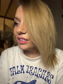 emmasweett11 online show from July 15, 8:02 pm