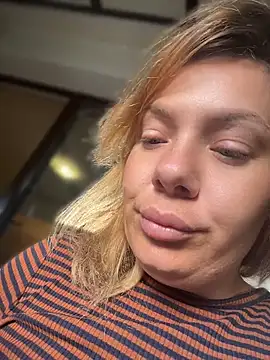 emmasweett11 online show from July 5, 3:57 am