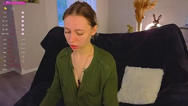Snapshot of NyxaThorn chatting on October 9, 2:32 pm NyxaThorn online show from October 9, 2:32 pm
