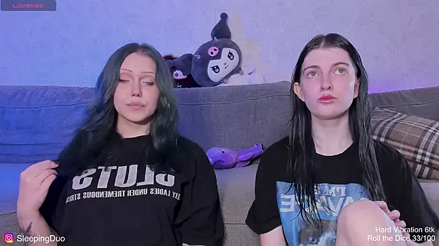 Threesomebabes online show from July 12, 2:29 pm