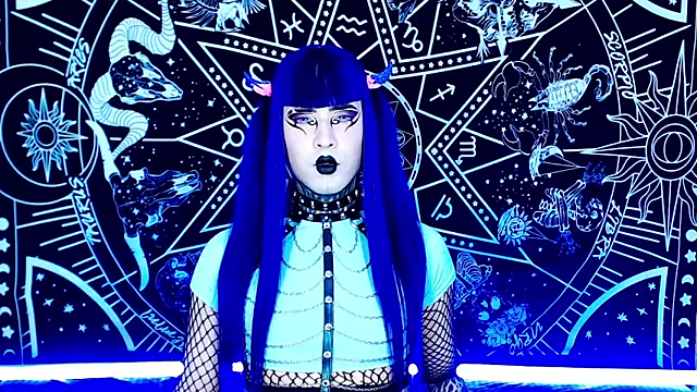 naomi satan online show from December 5, 2:00 am