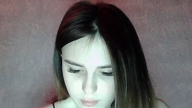 SweetLoraa online show from March 8, 7:07 pm