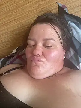 SunnyLeila2101 online show from June 23, 8:45 am