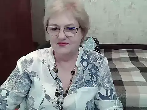 Renata62011 online show from July 2, 12:33 pm