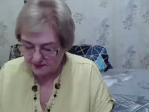 Renata62011 online show from June 21, 1:04 pm