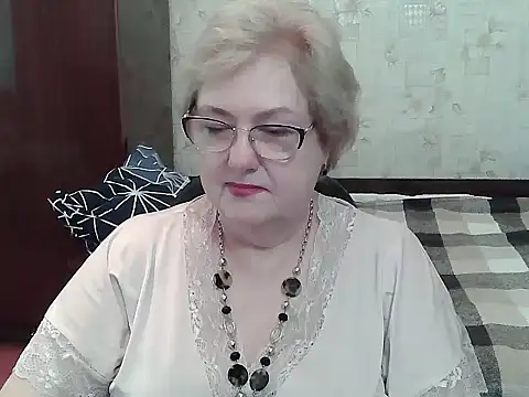 Renata62011 online show from June 30, 1:43 pm