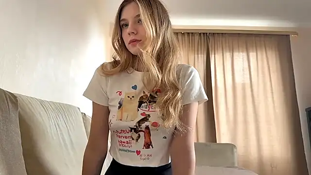 FruityXo online show from October 9, 11:36 am