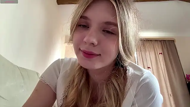 FruityXo online show from May 2, 12:19 pm