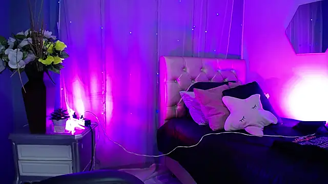 Lulugh  online show from September 13, 7:33 pm