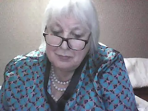 Snapshot of Alexia64231 chatting on September 19, 4:39 pm Alexia64231 online show from September 19, 4:39 pm