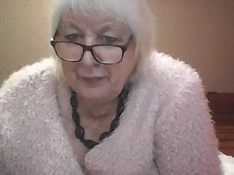 Snapshot of Alexia64231 chatting on October 1, 2:49 am Alexia64231 online show from October 1, 2:49 am