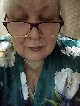 Alexia64231 online show from November 18, 4:02 am