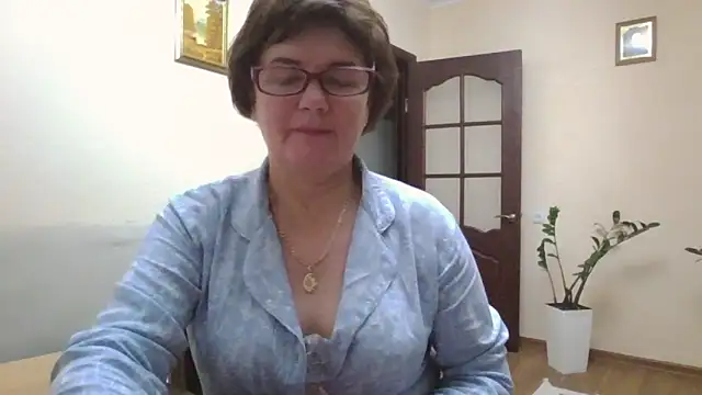 Snapshot of Galina56301 chatting on October 9, 6:34 pm Galina56301 online show from October 9, 6:34 pm