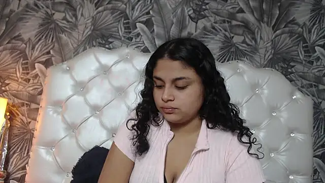 RylieRoss online show from January 17, 1:40 pm