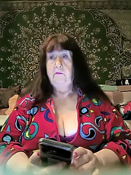CrystalLime6411 online show from April 28, 4:44 pm