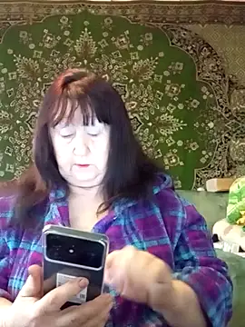 CrystalLime6411 online show from February 12, 7:32 am