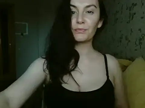 Snapshot of KatalinaQE chatting on September 10, 11:10 am KatalinaQE online show from September 10, 11:10 am