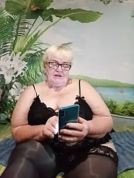 VioletSweet5566 online show from July 13, 6:58 am