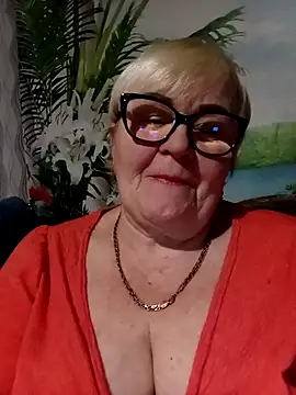 VioletSweet5566 online show from March 5, 6:15 pm