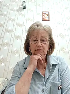 AlikaSwan5821 online show from March 29, 8:08 pm