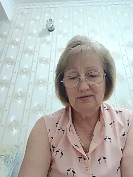 AlikaSwan5821 online show from June 10, 7:56 pm