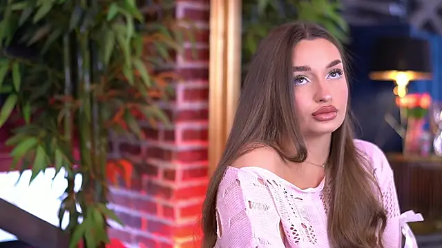 MillaSerene online show from December 4, 7:10 am