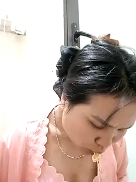 Heulwen-22 online show from September 23, 1:15 am