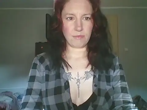 Snapshot of JudyFetish chatting on September 9, 6:13 am JudyFetish online show from September 9, 6:13 am