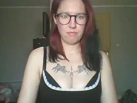 Snapshot of JudyFetish chatting on September 11, 6:25 am JudyFetish online show from September 11, 6:25 am