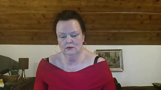 TiffanyMature online show from October 28, 3:18 pm