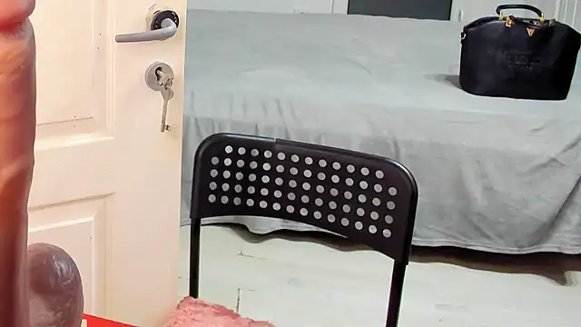 alesquirt33 online show from November 23, 8:05 am