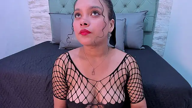 ValeriaJulio  online show from March 17, 12:36 am