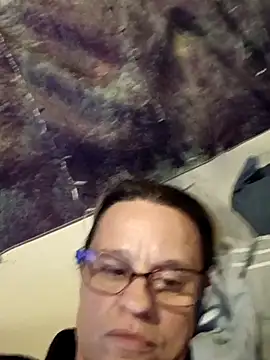 Snapshot of PremiumKitty chatting on October 28, 10:21 am PremiumKitty online show from October 28, 10:21 am