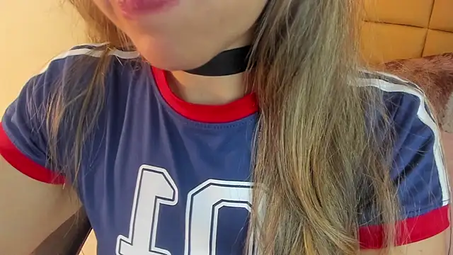 MELISSAROUGE online show from July 28, 2:13 pm