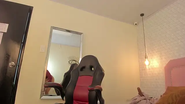 MELISSAROUGE online show from July 7, 1:58 pm