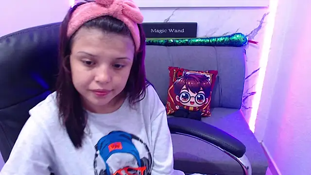 Snapshot of minnie_cake chatting on October 10, 3:55 am minnie cake online show from October 10, 3:55 am