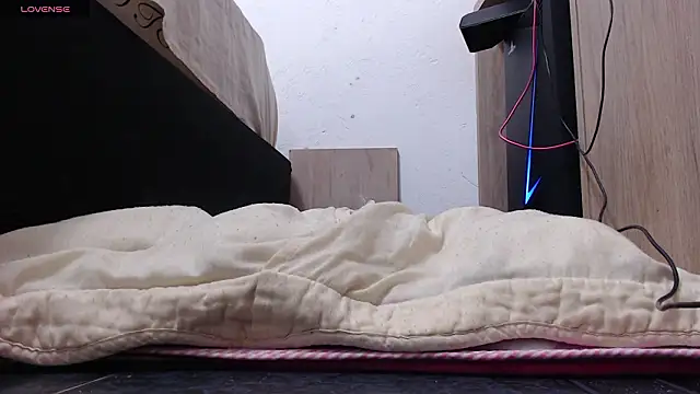 toxic sweet  online show from March 10, 7:56 am