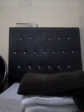 PRINCESSEMELXX93 online show from January 6, 2:59 am